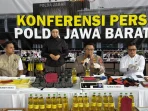 Polda Jabar Ungkap Peredaran MinyaKita Tidak Sesuai Takaran Polda Jabar Ungkap Peredaran MinyaKita Tidak Sesuai Takaran
