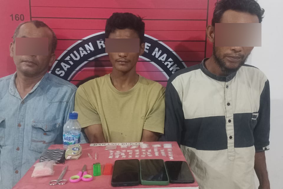 Polres Aceh Utara Tangkap Tiga Pengedar Sabu Di Tanjung Ara, Amankan 37 Paket Sabu Siap Edar Polres Aceh Utara Tangkap Tiga Pengedar Sabu Di Tanjung Ara, Amankan 37 Paket Sabu Siap Edar