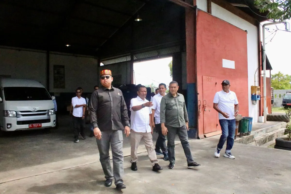 Dewan Sebut Banda Aceh Perlu Pengadaan Armada Pengangkut Sampah, Kurang Layak Pakai