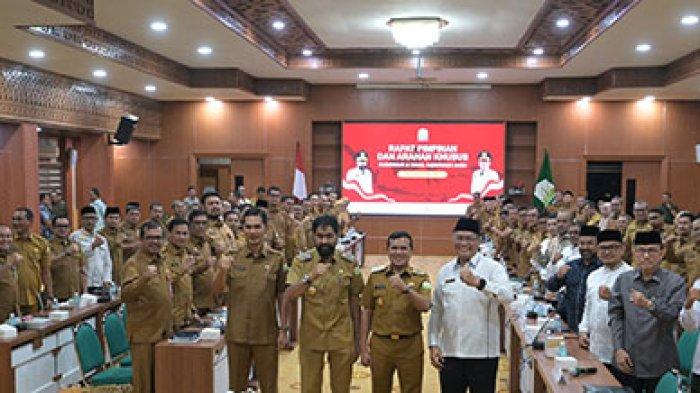 Mualem Sorot HGU Sawit, Dek Fadh Tekankan Revisi UUPA Mualem Sorot HGU Sawit, Dek Fadh Tekankan Revisi UUPA