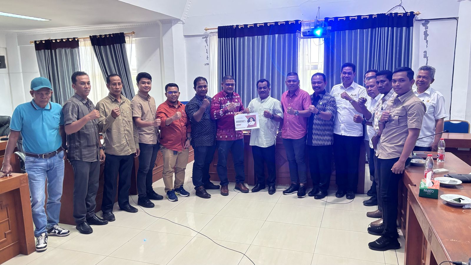 Ketua BRA Pusat Serahkan Bahan STOK Dan Akun E-Proposal Ke Satpel Aceh Tamiang
