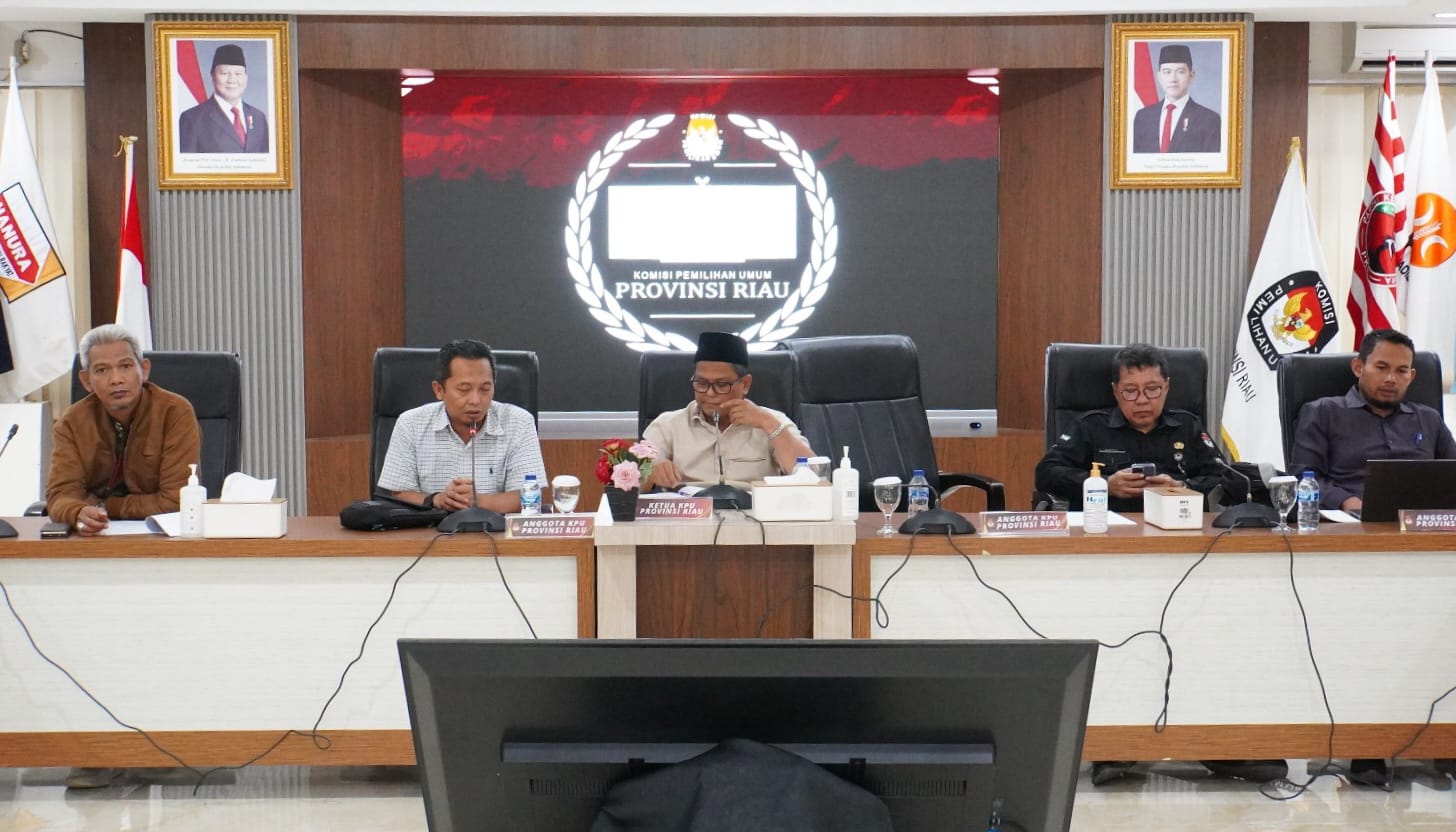 Terkait Gugatan PSU Siak Ke MK, KPU Riau Sampaikan Arahan ke KPU Siak Terkait Gugatan PSU Siak Ke MK, KPU Riau Sampaikan Arahan ke KPU Siak