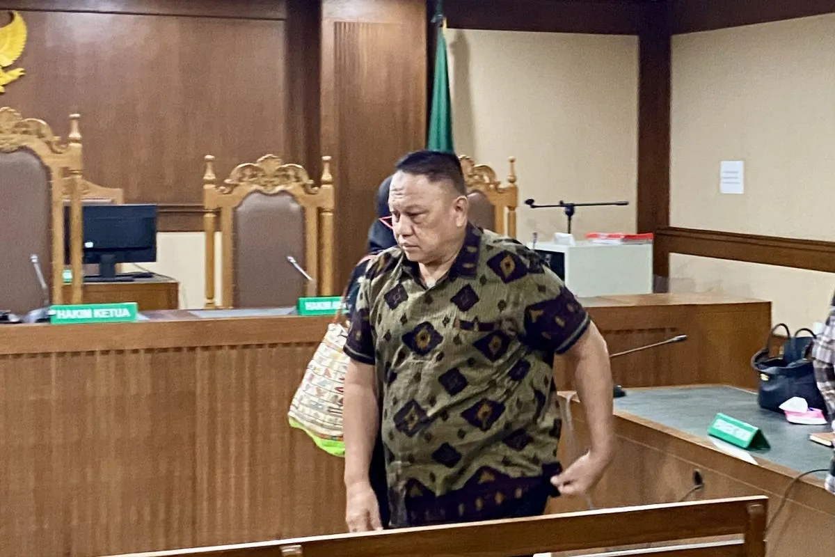 Terkait Dua Kasus Kredit Kiktif Purn TNI Divonis 9-6 Tahun Penjara Terkait Dua Kasus Kredit Kiktif Purn TNI Divonis 9-6 Tahun Penjara