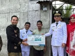 HUT RI Ke-80, Pemkab Aceh Barat Bantu Sambung Listrik Gratis Bagi Masyarakat HUT RI Ke-80, Pemkab Aceh Barat Bantu Sambung Listrik Gratis Bagi Masyarakat