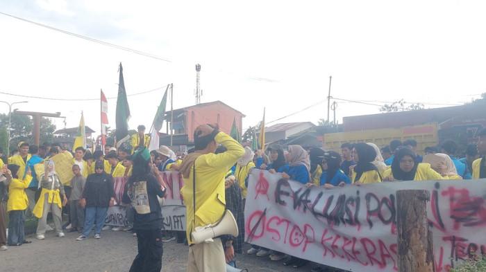 Breaking News, Mahasiswa Dari Berbagai Kampus Demo Mapolres Langsa