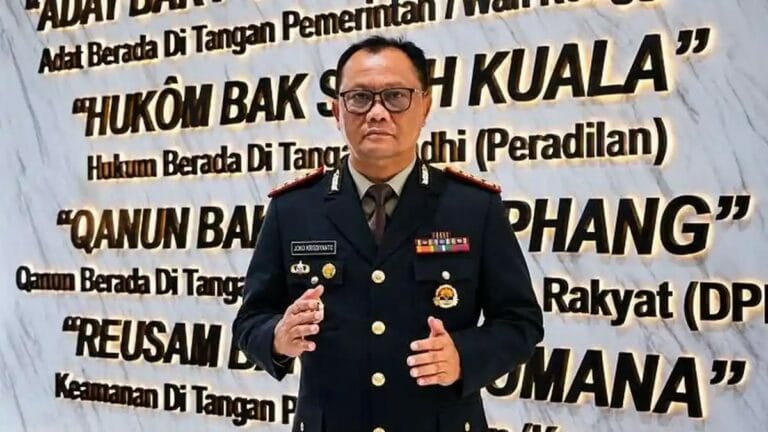 Dok/ Media Realitas : Kabidhumas Polda Aceh Kombes Pol. Joko Krisdiyanto berikan keterangan persnya terkait pencurian emas di Aceh Selatan.